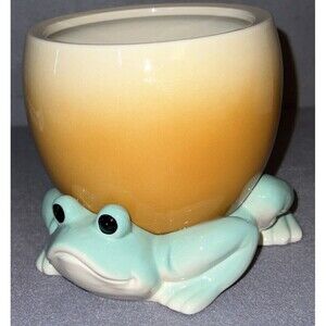 Light Green Frog Planter Ceramic With pot on his back 5.5 x 6.5 x 6.5 in